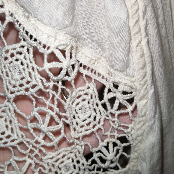 XXL Cream Colored Old Navy Boho Top - Picture 3 of 5